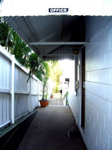 Ti Tree Holiday Apartments - Sunshine Coast Tourism 5