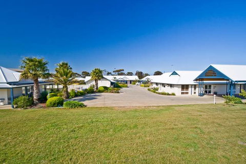 Torquay Tropicana Motel - Sunshine Coast Tourism 1