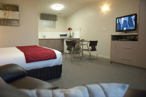 Tower Motor Inn - Holiday Sunshine Coast 5