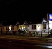 Tudor House Motel - Sunshine Coast Tourism