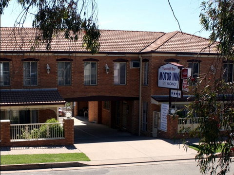 Twofold Bay Motor Inn - Sunshine Coast Tourism 1
