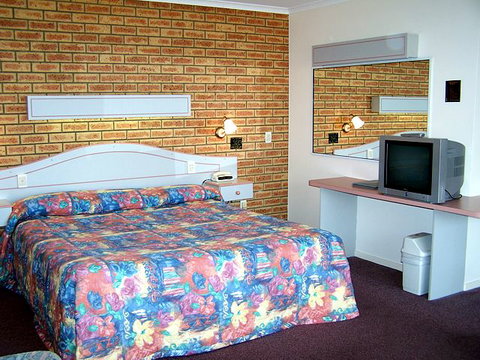Twofold Bay Motor Inn - Sunshine Coast Tourism 3
