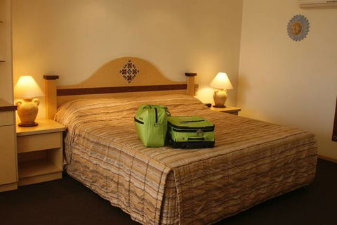 Villa Mirasol Boutique Motel - Sunshine Coast Tourism 0