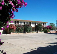 Wallangulla Motel - Sunshine Coast Tourism