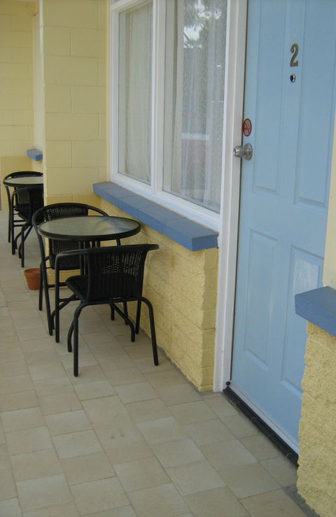 Warren Motor Inn - Holiday Sunshine Coast 4