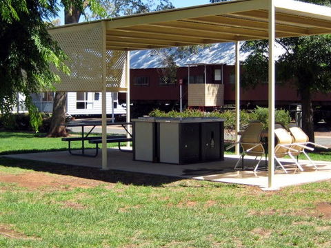 West Wyalong Caravan Park - Holiday Sunshine Coast 3