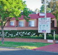 Westwood Motor Inn - Holiday Sunshine Coast