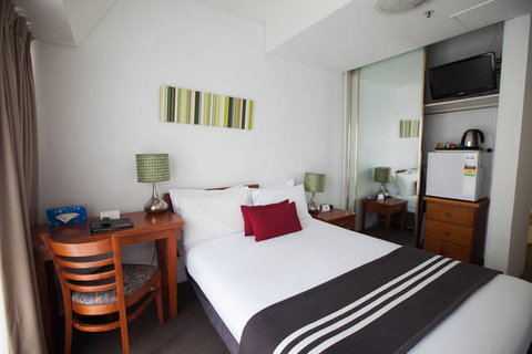 Y Hotel Hyde Park - Holiday Sunshine Coast 8