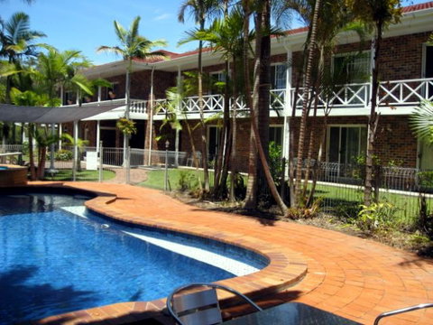 Yamba Aston Motel - Sunshine Coast Tourism 1