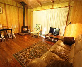 Hawke Brook Chalets - Sunshine Coast Tourism 3