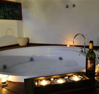 Hidden Valley Forest Retreat - Sunshine Coast Tourism