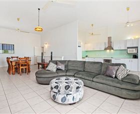 Beach View Holiday Villa - Sunshine Coast Tourism 2