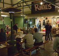 Kings Canyon Resort - Sunshine Coast Tourism