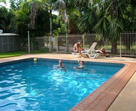 Shady Lane Tourist Park - Sunshine Coast Tourism 0