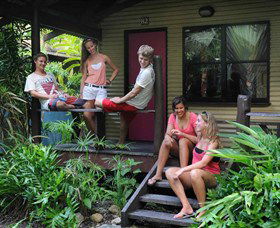 Airlie Beach Magnums Backpackers - Holiday Sunshine Coast 0