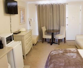 Beechworth On Bridge Motel - Sunshine Coast Tourism 1