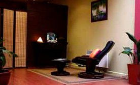 Retreat In The Suburbs - Sunshine Coast Tourism 0