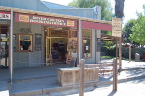 Emmylou Paddle Steamer - Sunshine Coast Tourism 2