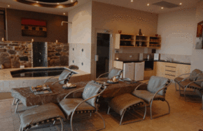 Breathtaker On High Spa Retreat - Sunshine Coast Tourism 1