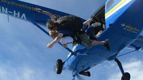 Skydive The Beach - Holiday Sunshine Coast 1