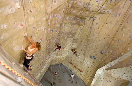 Cliffhanger Climbing Gym - Sunshine Coast Tourism 3