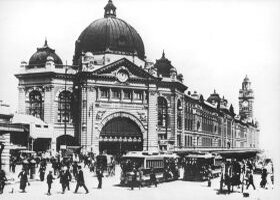 Melbourne City Heritage Walking Tours - Holiday Sunshine Coast 1