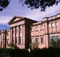 Australian Museum - Holiday Sunshine Coast