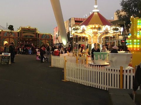 Wonderland Under The Melbourne Star - Holiday Sunshine Coast 3