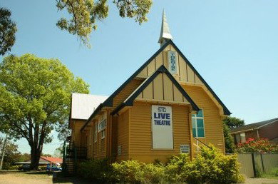 Sunnybank Theatre Group - Holiday Sunshine Coast 1