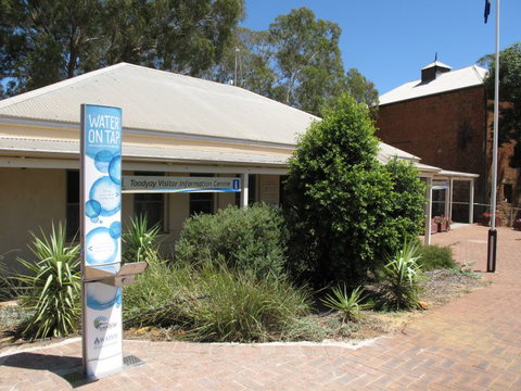 Toodyay Visitor Centre - Holiday Sunshine Coast 1