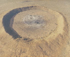 Wolfe Creek Crater National Park - Sunshine Coast Tourism 0