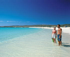 Turquoise Bay - Sunshine Coast Tourism 0