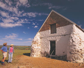 Oakabella Homestead - Sunshine Coast Tourism 0
