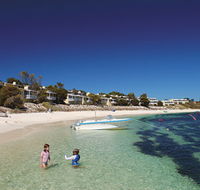 Geordie Bay - Holiday Sunshine Coast