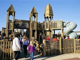  Sunshine Coast Tourism