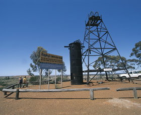 Bayleys Reward Fly Flat - Holiday Sunshine Coast 0