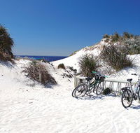 Little Parakeet Bay - Holiday Sunshine Coast