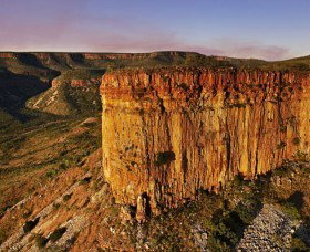 Cockburn Range - Sunshine Coast Tourism 0