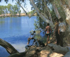 Rocky Pool - Sunshine Coast Tourism 0