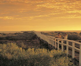 One Mile Jetty - Holiday Sunshine Coast 0