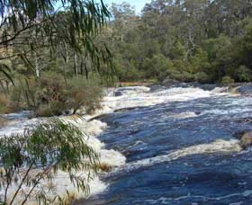 Moons Crossing - Holiday Sunshine Coast 0