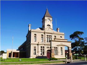 Historic Wallaroo Town Walk - Sunshine Coast Tourism 0