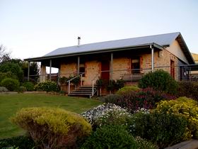 Tim Gramp Wines - Sunshine Coast Tourism 0