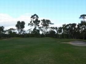 Naracoorte Golf Club - Holiday Sunshine Coast 0