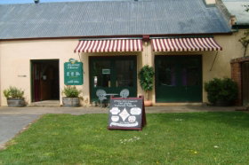 Richmond Tasting House - Holiday Sunshine Coast 0