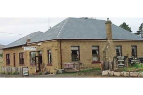 Jackson's Emporium - Holiday Sunshine Coast 0