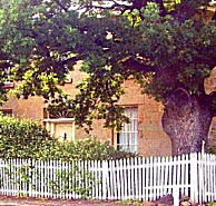 Oak Lodge - Sunshine Coast Tourism