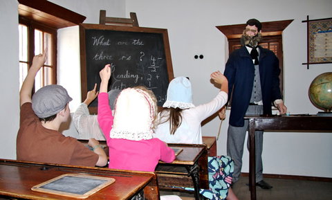 St John's Schoolhouse Museum - Holiday Sunshine Coast 4