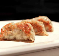 Tasty House - Holiday Sunshine Coast