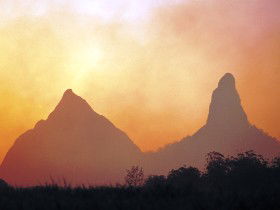 Mount Ngungun Track - Holiday Sunshine Coast 0